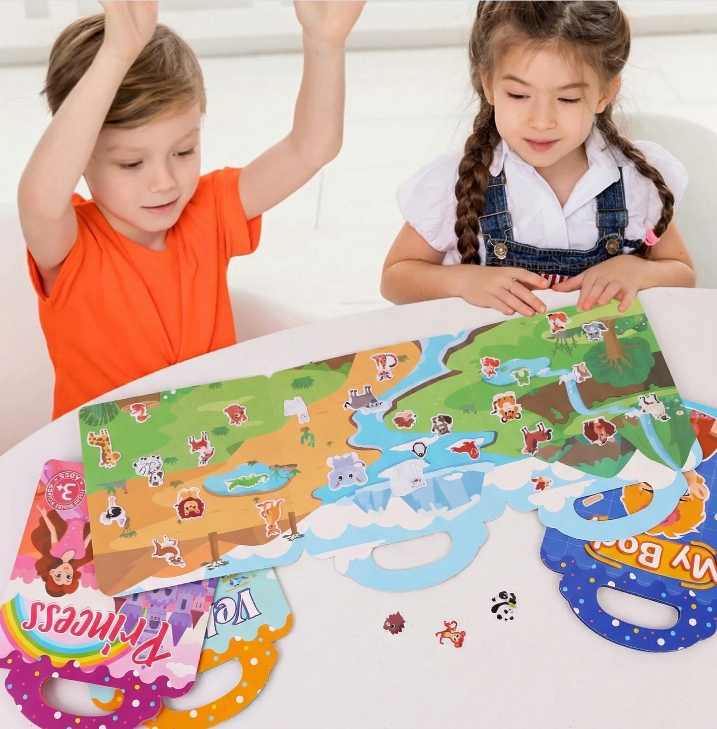 Gioco educativo set Adesivi Puffy Riutilizzabili con Scenari